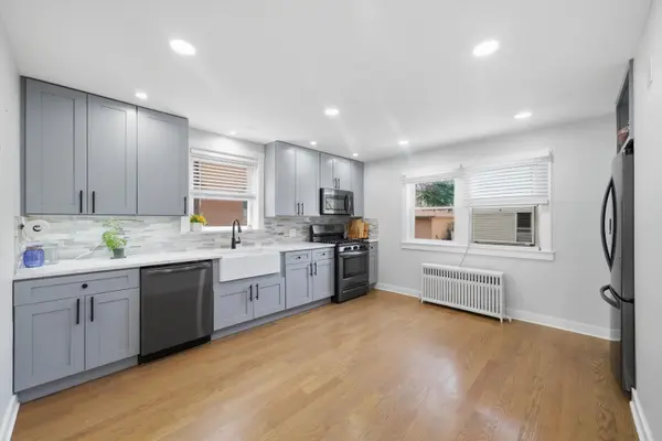 2826 N Rutherford AVE, Chicago, IL 60634