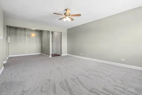 4623 N Chester AVE #307, Chicago, IL 60656