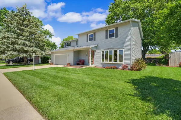 2510 Southmoor DR, Champaign, IL 61821