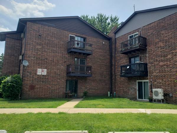 1875 N Green LN N, Palatine, IL 60074
