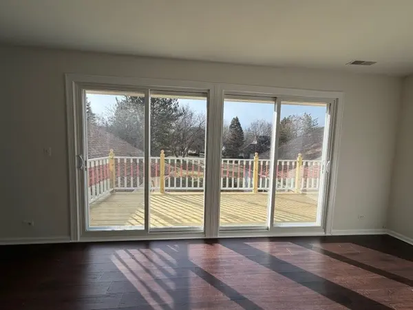 745 Regina CT #745, Woodstock, IL 60098