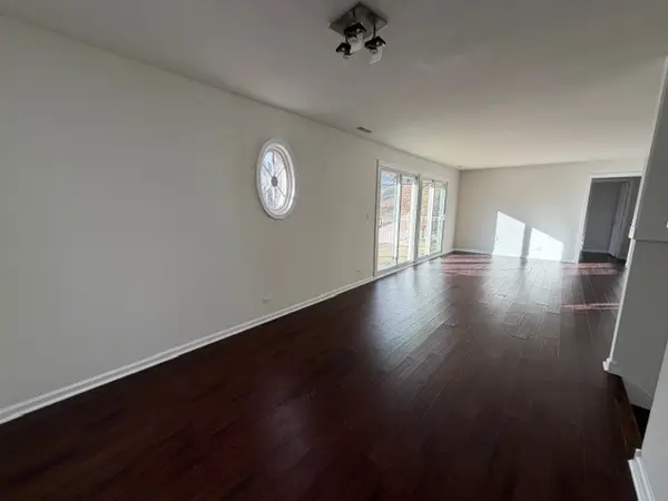 745 Regina CT #745, Woodstock, IL 60098