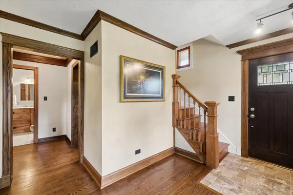 207 N Main ST, Mount Prospect, IL 60056