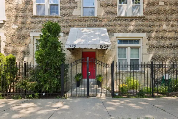 1956 W Melrose ST #202, Chicago, IL 60657