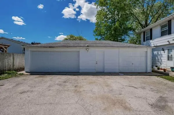 390 W Indian TRL, Aurora, IL 60506
