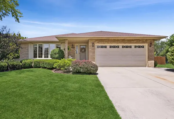7006 Coachwood TRL, Tinley Park, IL 60477