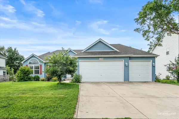 2233 Meadowview LN, Yorkville, IL 60560