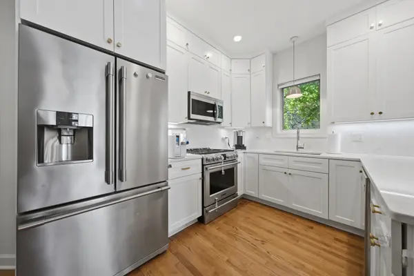 1109 W Cornelia AVE #1W, Chicago, IL 60657