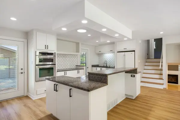 15023 Mission AVE, Oak Forest, IL 60452