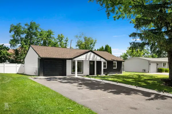 1526 Sequoia LN, Darien, IL 60561