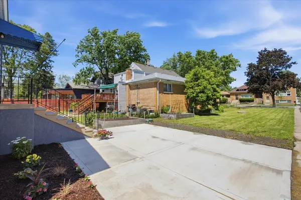 1105 Dunlop AVE, Forest Park, IL 60130