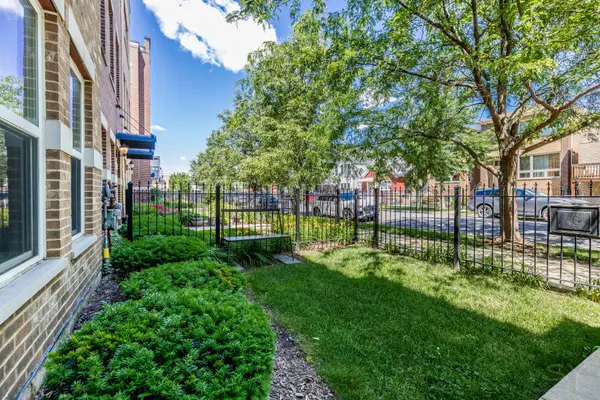 947 W 36th ST, Chicago, IL 60609