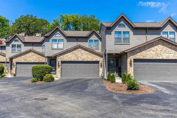 24 Garden Crescent CT, Elgin, IL 60123