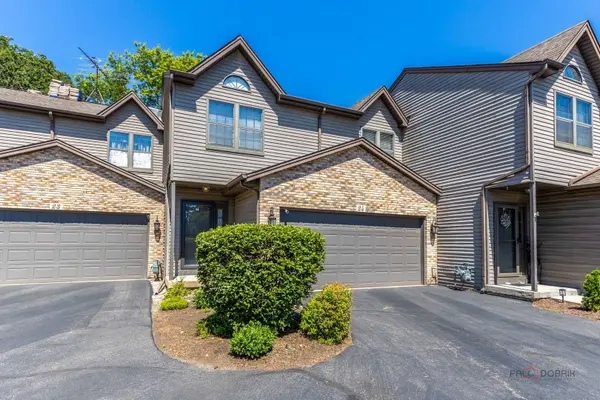 24 Garden Crescent CT, Elgin, IL 60123