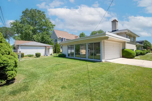 6000 CRAIN ST, Morton Grove, IL 60053