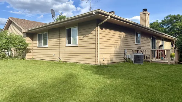 151 Pier CT, Naperville, IL 60565