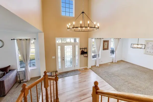 343 Copper Springs LN, Elgin, IL 60124