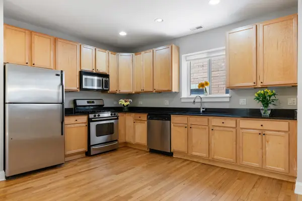 6819 N Lakewood AVE #3E, Chicago, IL 60626