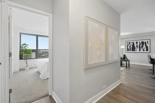 2930 N Sheridan RD #2006, Chicago, IL 60657