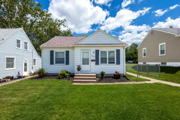 2517 Pacific ST, Davenport, IA 52804