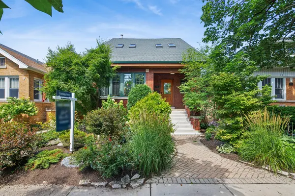 4922 N Tripp AVE, Chicago, IL 60630