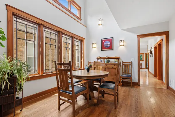4922 N Tripp AVE, Chicago, IL 60630
