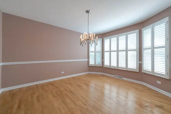 255 Lee RD, Northbrook, IL 60062