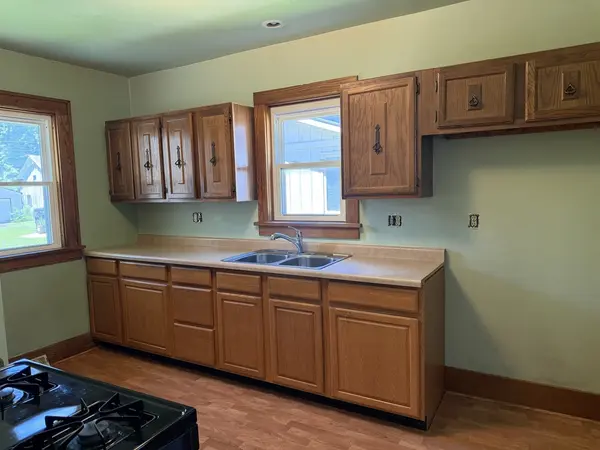 303 12th AVE, Sterling, IL 61081