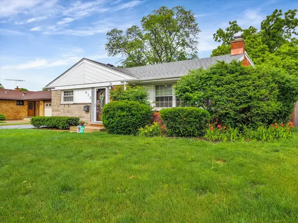 410 E HUNTINGTON LN, Elmhurst, IL 60126