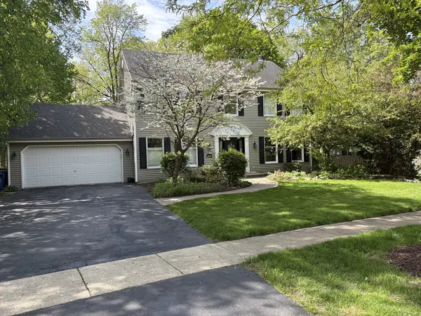 2030 Forest Ridge RD,  St. Charles,  IL 60174