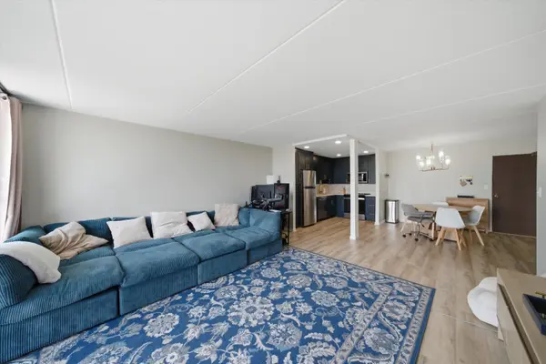 11 W Green ST #608, Bensenville, IL 60106