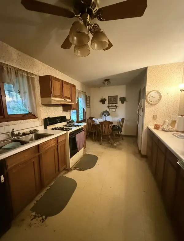 232 Forestview RD, New Lenox, IL 60451