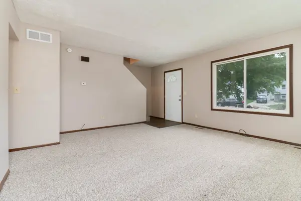 1528 N Hershey RD, Bloomington, IL 61704