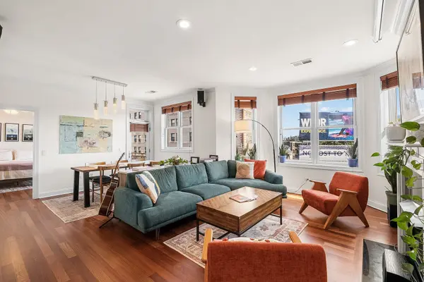 1056 W Lawrence AVE #4A, Chicago, IL 60640