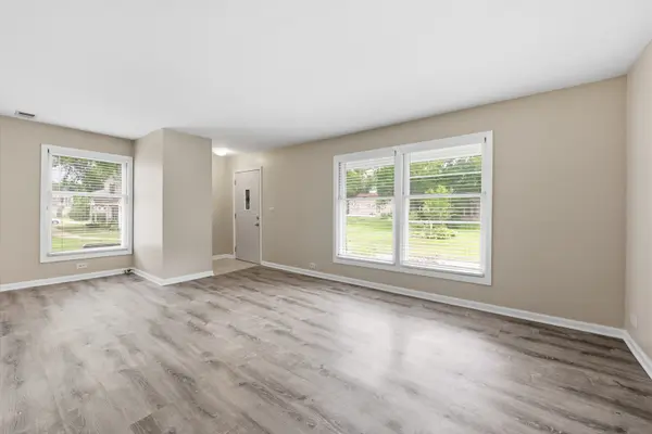 712 SHAW CT #0, Schaumburg, IL 60194