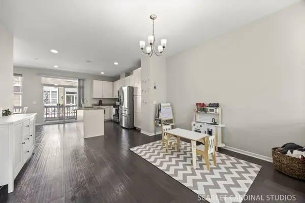 840 Center ST, Des Plaines, IL 60016
