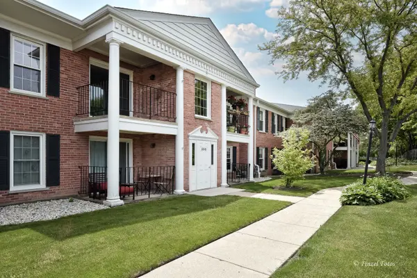 530 Shorely DR #101, Barrington, IL 60010
