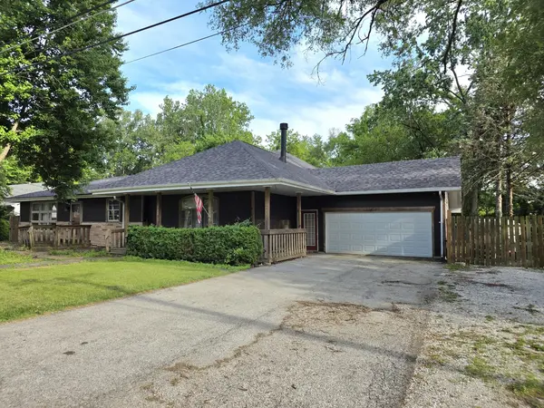 132 W 4th AVE, New Lenox, IL 60451