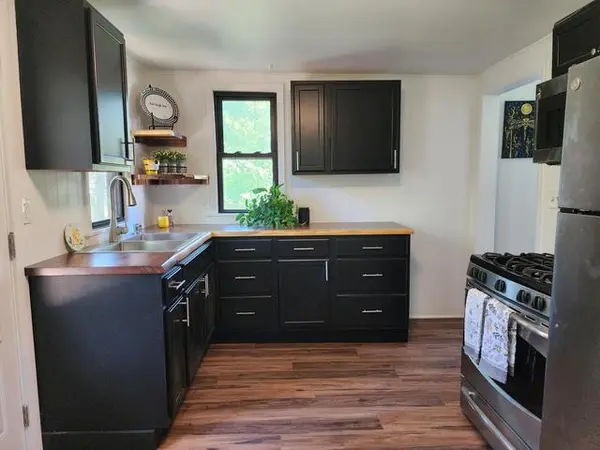 N1543 Orchid DR, Bloomfield, WI 53128