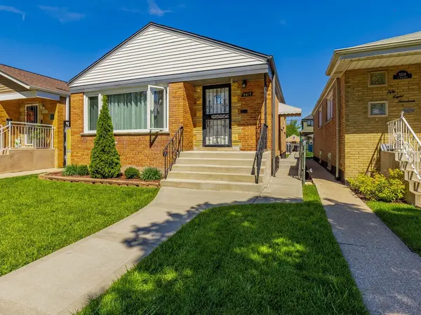 5817 S Mulligan AVE, Chicago, IL 60638