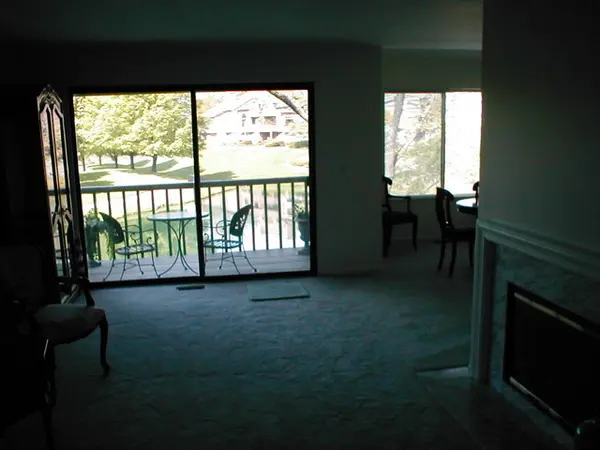 960 Shoreline RD #897, Lake Barrington, IL 60010