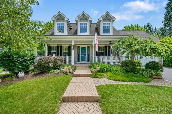 151 Center ST, Crystal Lake, IL 60014