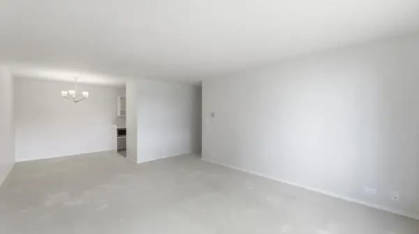 1880 Bonnie LN #203, Hoffman Estates, IL 60169