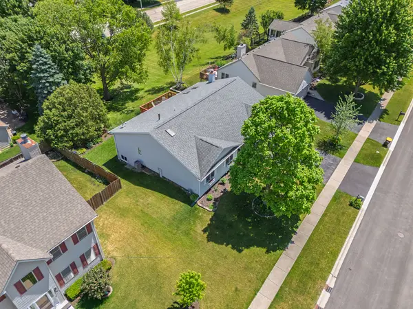 1642 Wheeler ST, Woodstock, IL 60098
