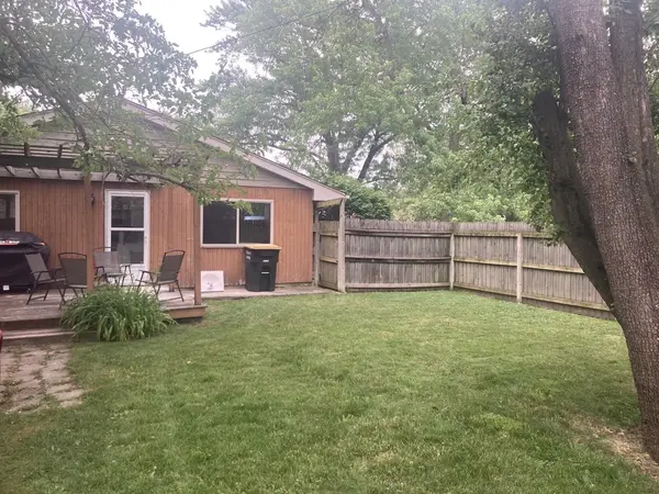 17246 Community ST, Lansing, IL 60438