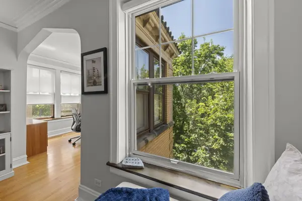314 Wisconsin AVE #3S, Oak Park, IL 60302