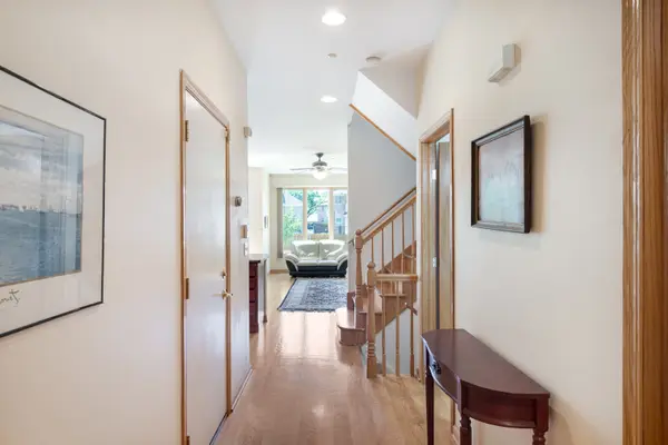 8724 Fernald AVE #A, Morton Grove, IL 60053