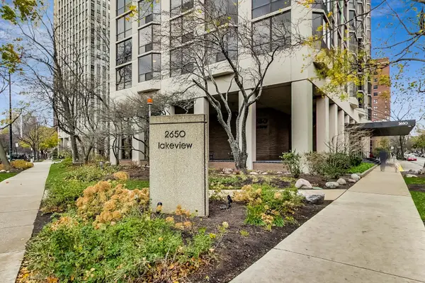 2650 N Lakeview AVE #910, Chicago, IL 60614