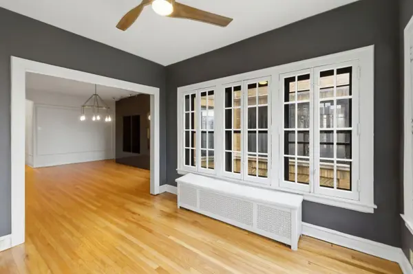 540 Sheridan RD #3, Evanston, IL 60202