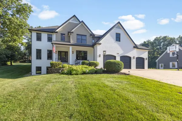 720 Saddle Ridge, Crystal Lake, IL 60012